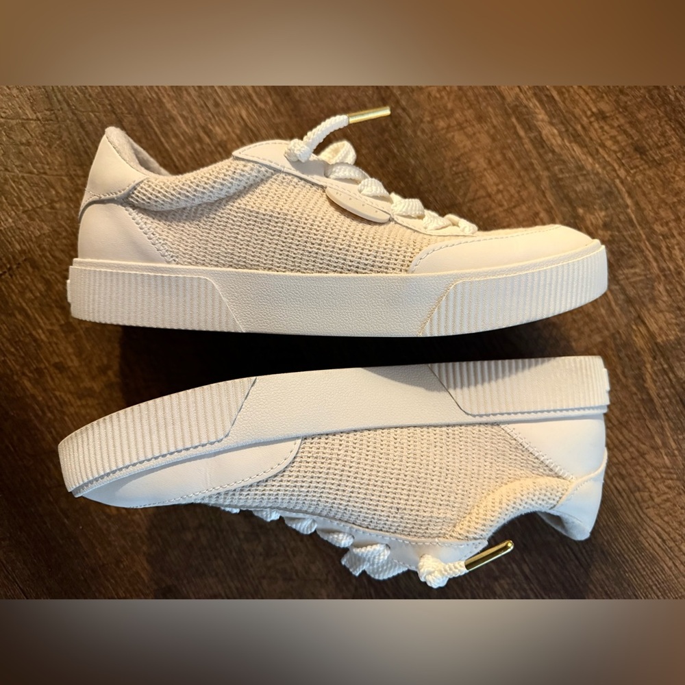 REEF - Lay Day Seas Sneakers, size 8.5, worn once and like new!